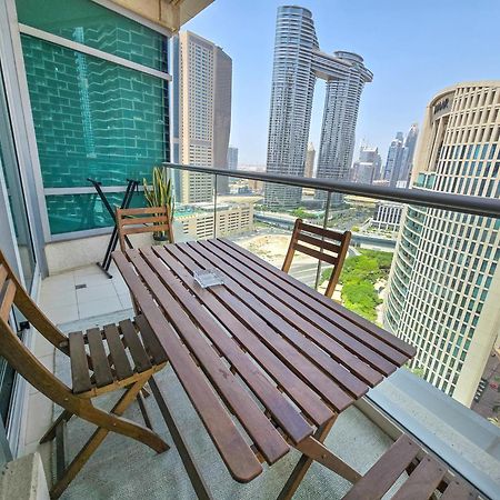 Easygo - Comfy 2Bdr In Loft Tower Downtown Apartman Dubaj Kültér fotó